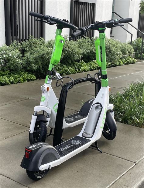 Ride nicely in a row: If you are riding with your friends, remember that you always have to ride one behind the other. . Lime scooters near me